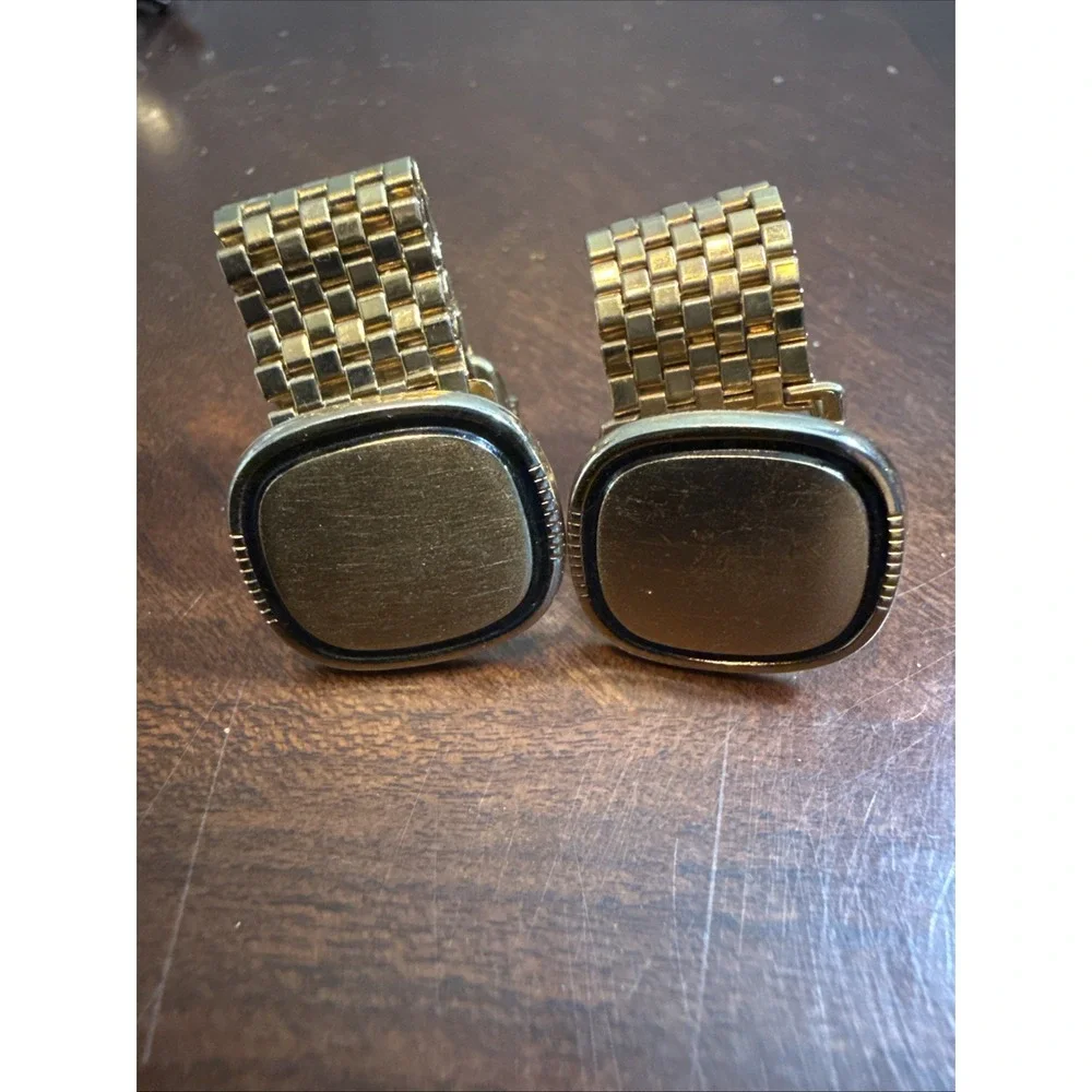 Vintage 1971 Sarah Coventry KENTUCKY DERBY Men's Cufflinks Gold Tone Formal Wear